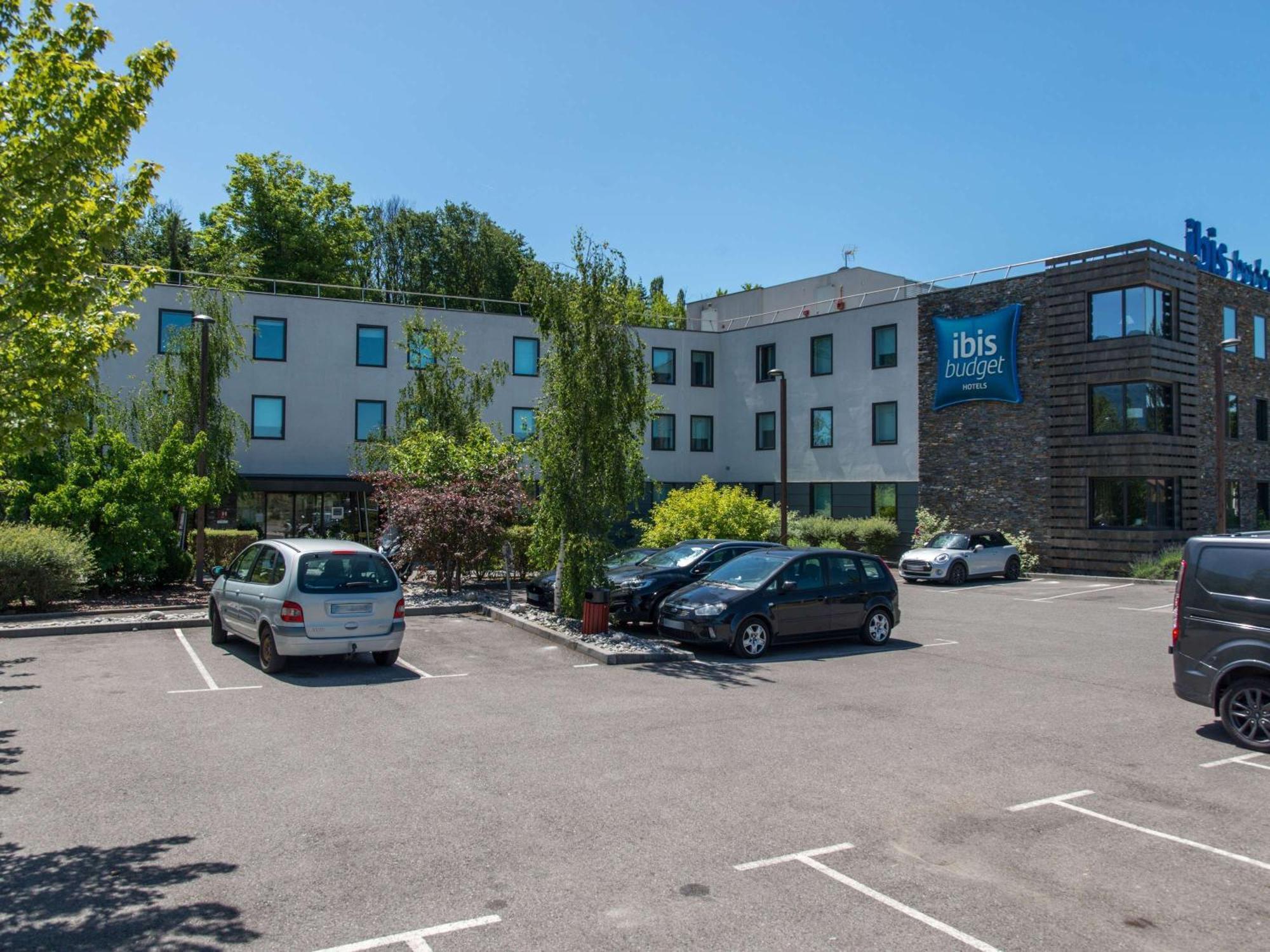 Ibis Budget Archamps Porte De Geneve Exterior foto