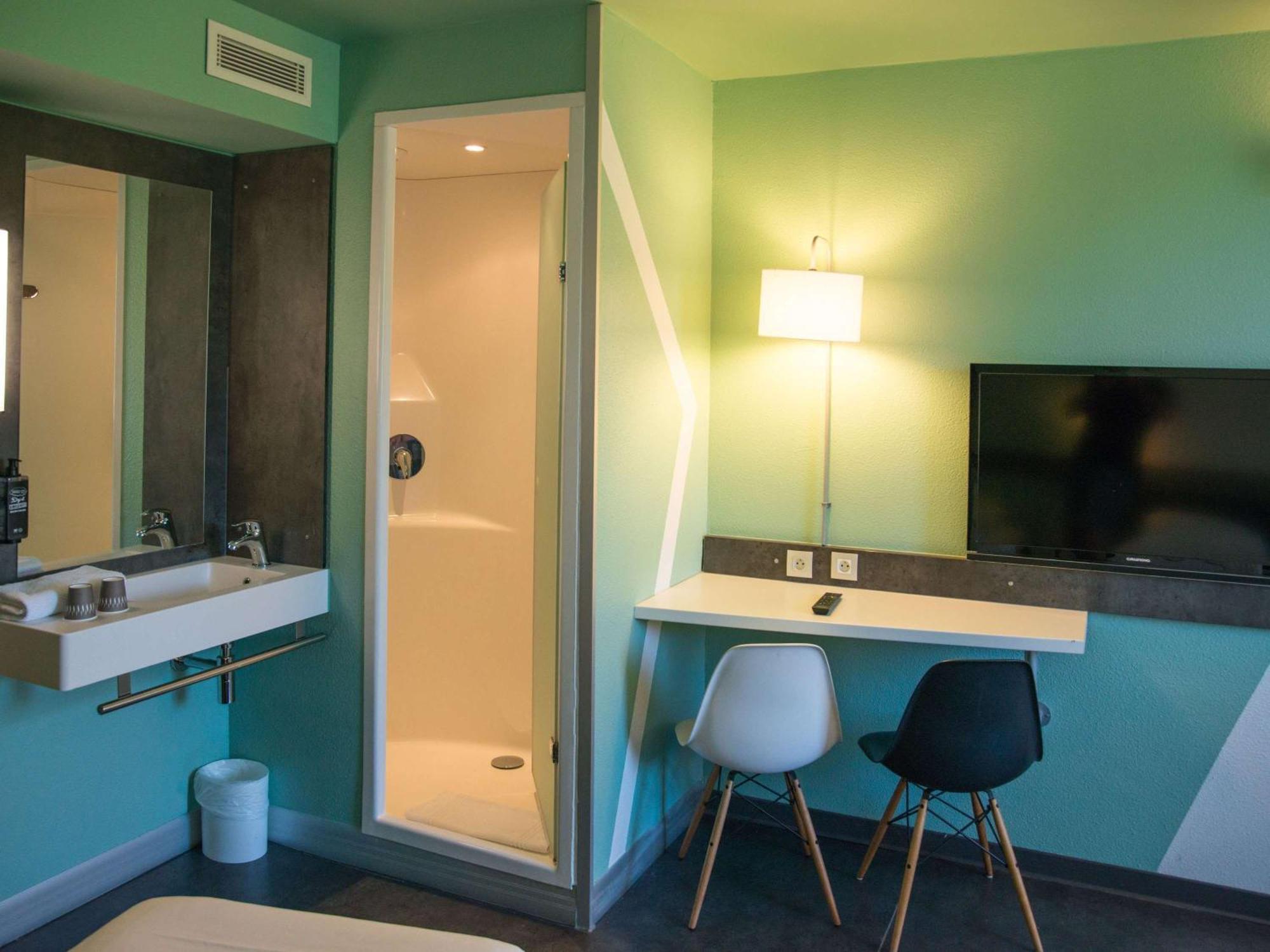 Ibis Budget Archamps Porte De Geneve Exterior foto
