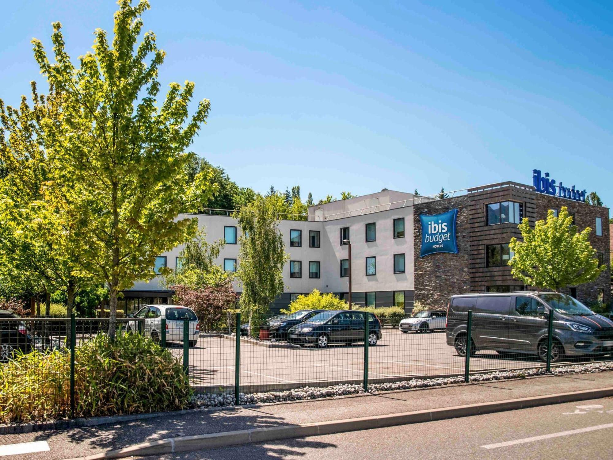 Ibis Budget Archamps Porte De Geneve Exterior foto